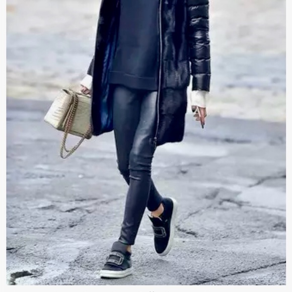 Beautiful New Ivanka Trump Navy Blue Down Jacket! - Picture 3 of 16